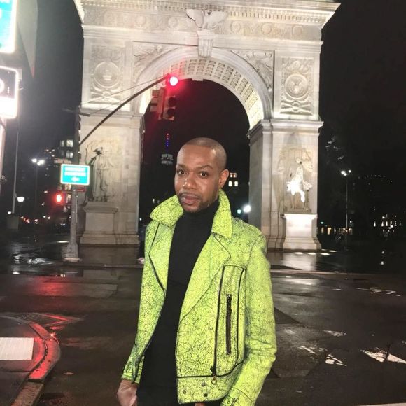 Meet your Posher, Pervis - Picture 1 of 1